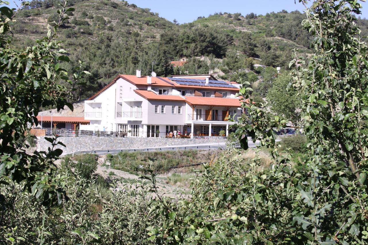Livadia Hotel Kyperounta Exterior photo