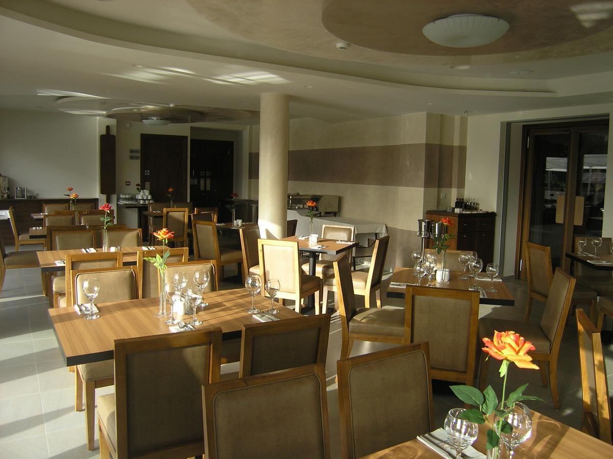 Livadia Hotel Kyperounta Exterior photo
